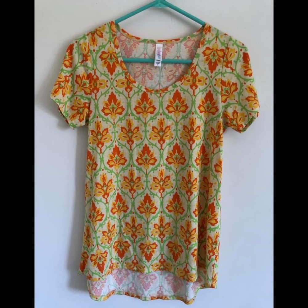 LulaRoe Pattern T-shirt Yellow Orange Green damask